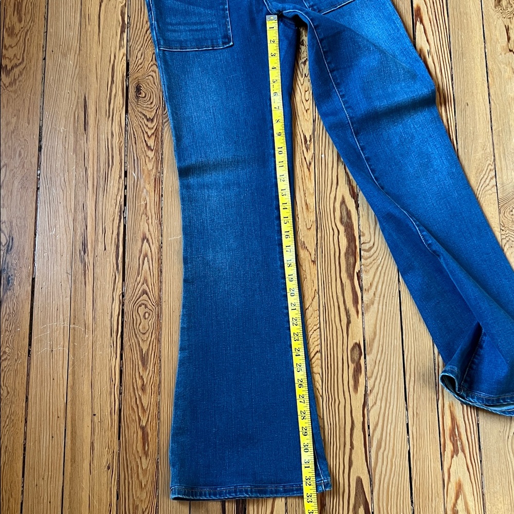 Henry & Belle High Waisted Flare Jeans - Picture 5 of 9
